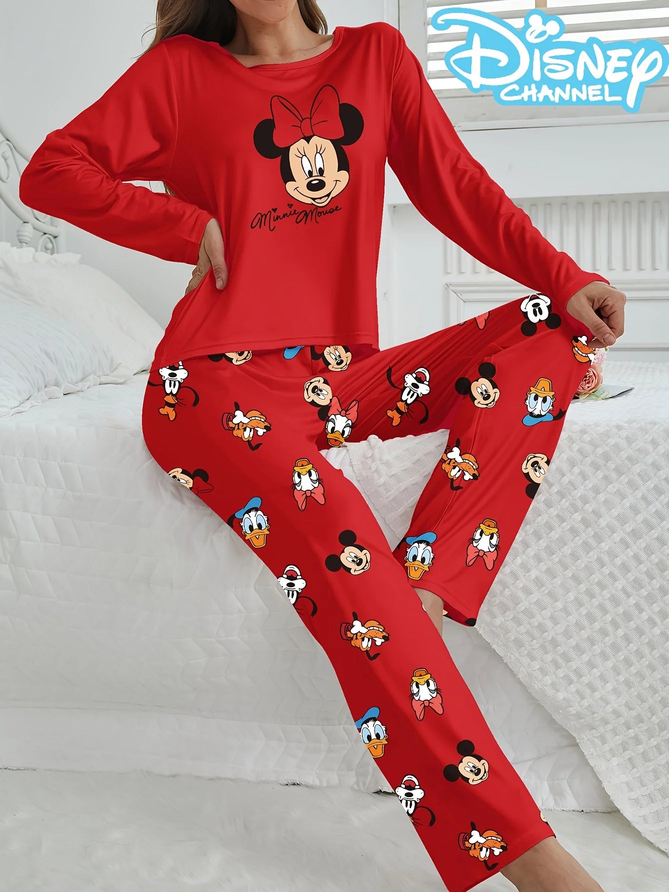 Women's pajama set with cute Disney Minnie prints, long-sleeved top and pants, comfortable for home or outdoor wear