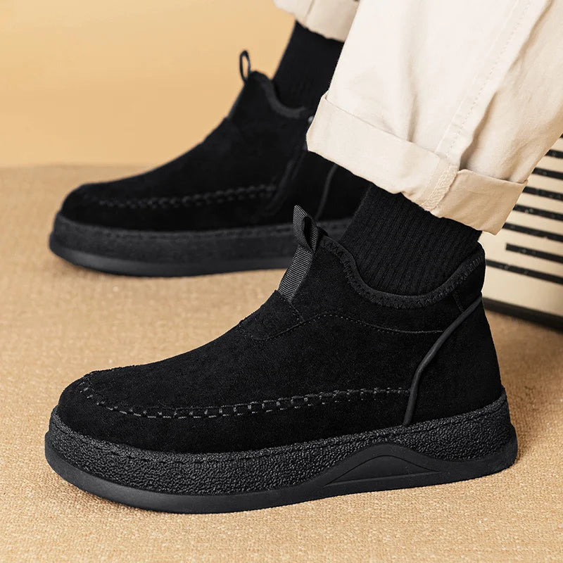 Brown Solid Colour Anti Slip Man Boots 2026 Autumn Hot Sell Men Casual Shoes Four Seasons Light Weight Outdoor High Top Footwear