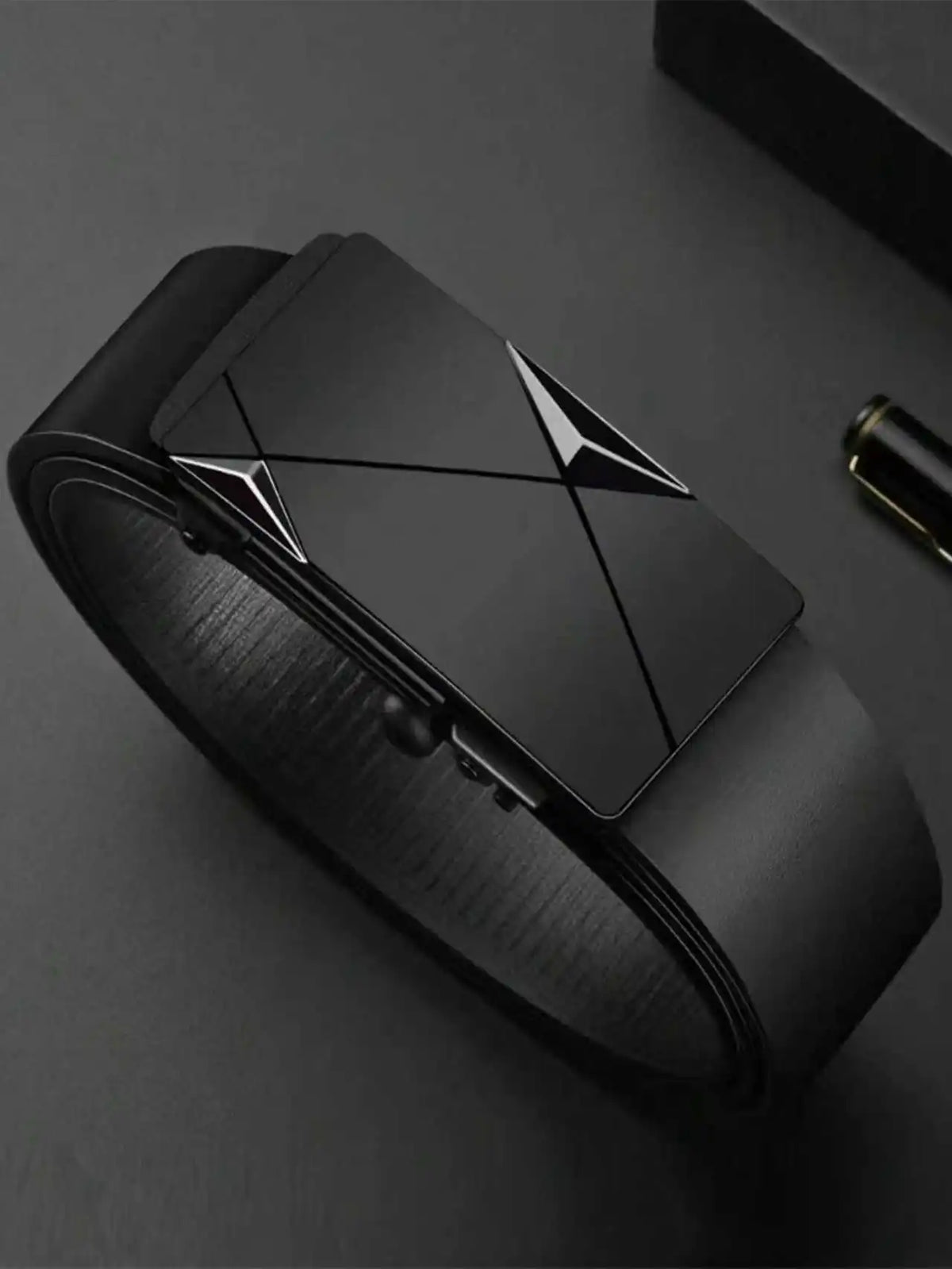 Men's student style belt with no teeth, automatic type, new model, made of leather, simple and versatile for pants.